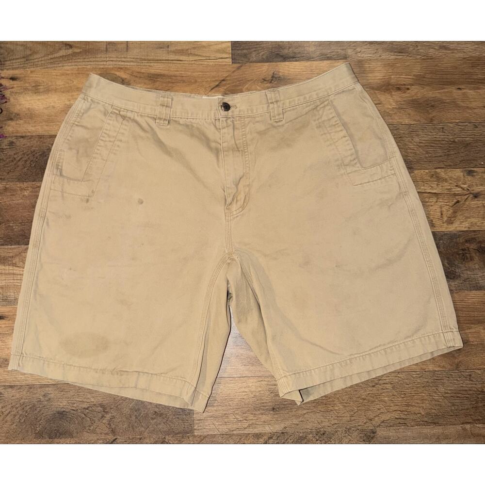 Mountain khaki men’s relaxed fit shorts